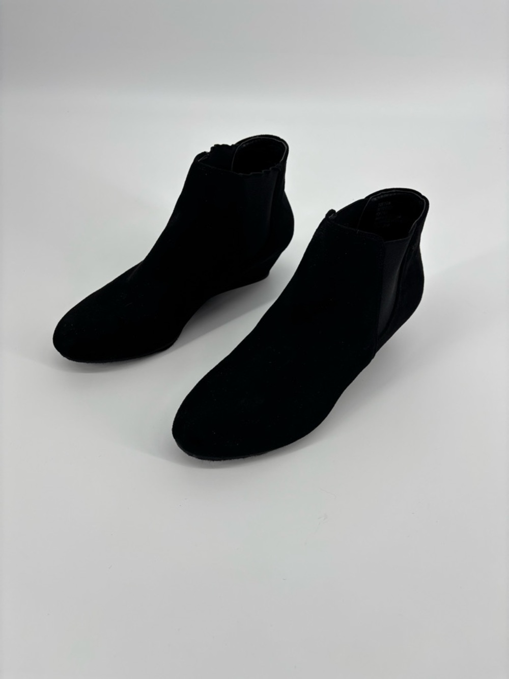 Marbella Coco Black Wedge Booties Women's 7.5 M Ankle Boots Faux Suede Zip Up
